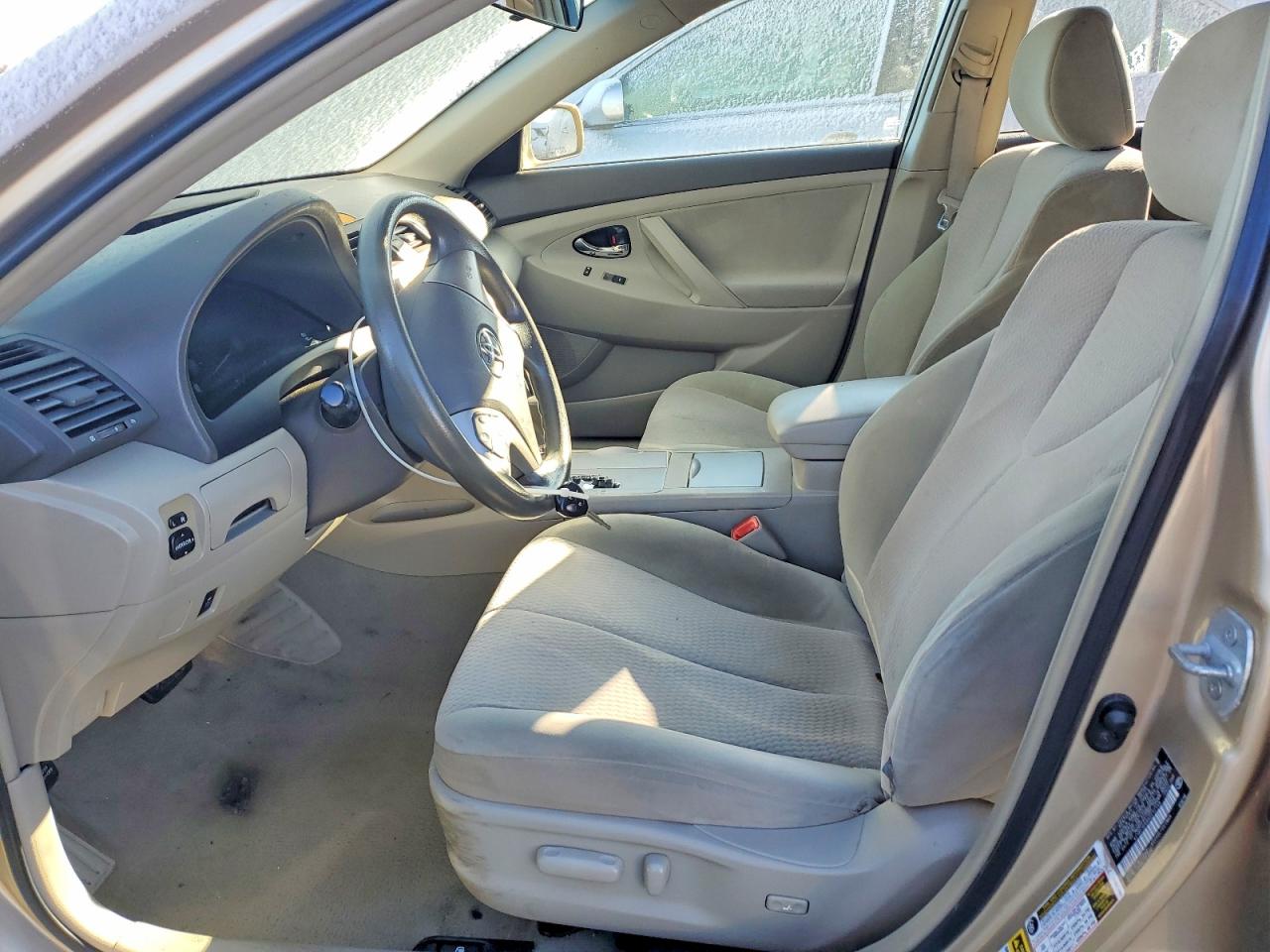 2010 TOYOTA CAMRY BASE photo 7