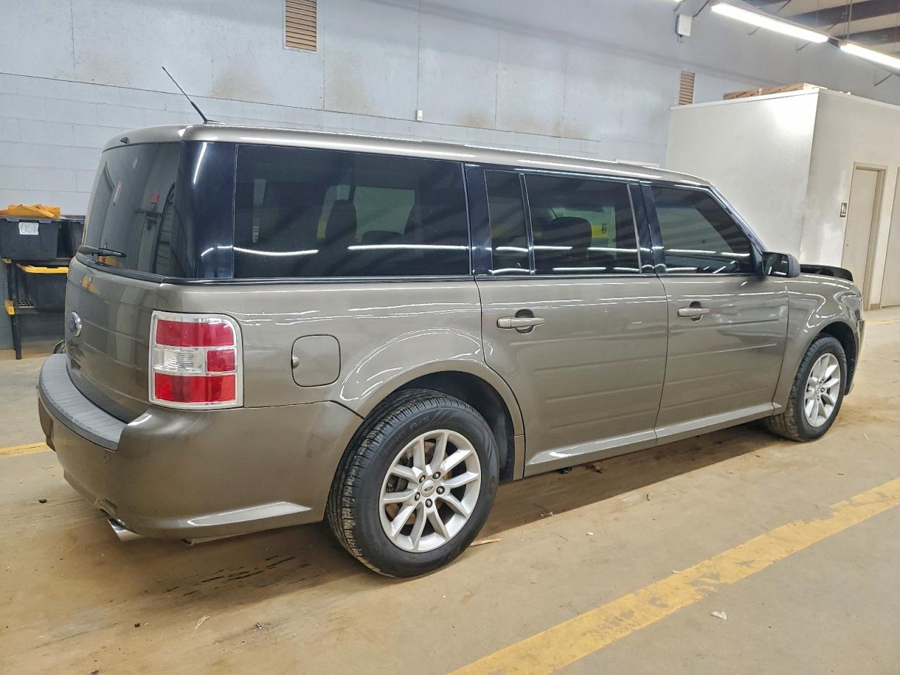 2014 FORD FLEX SE photo 3