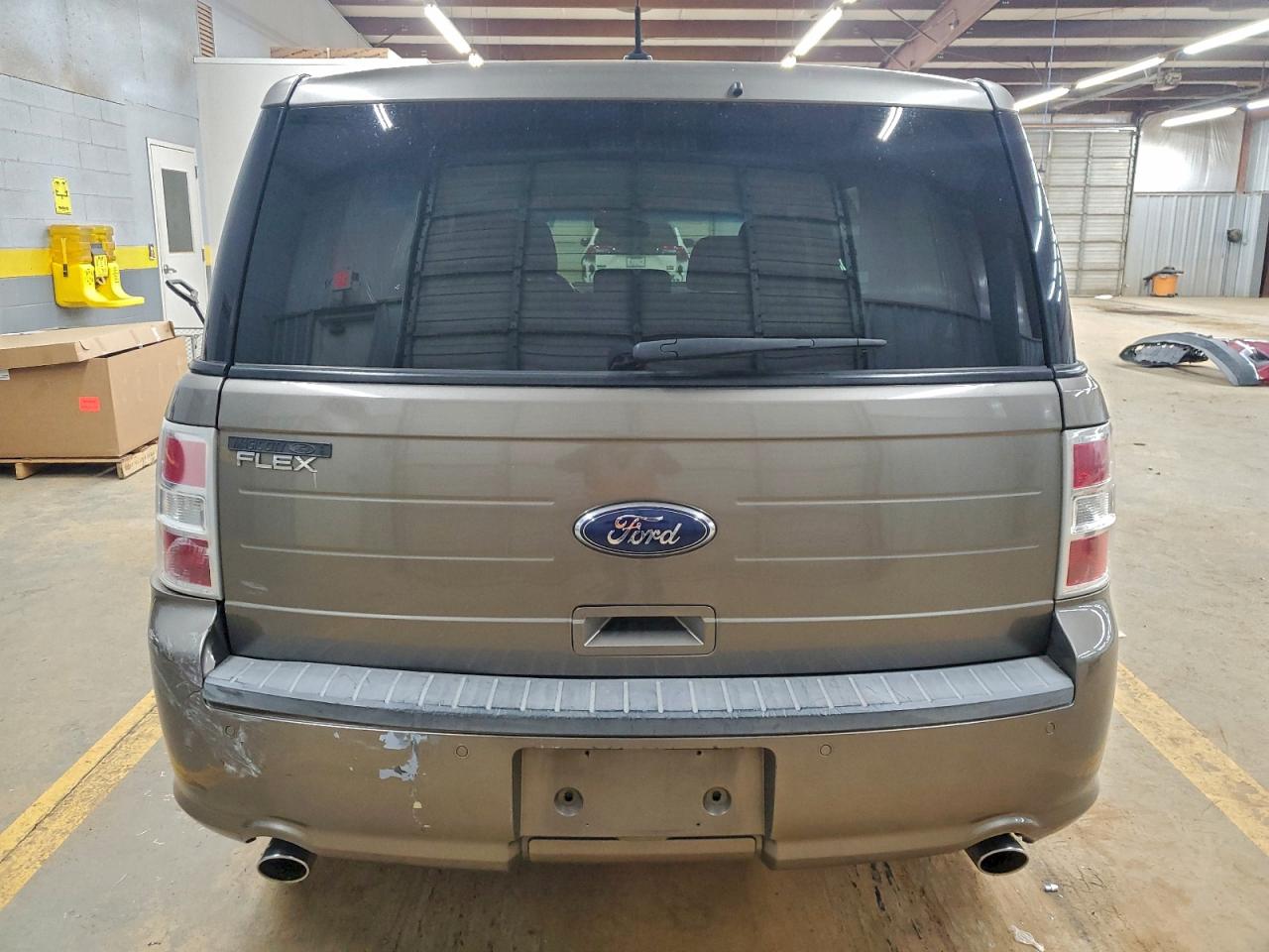 2014 FORD FLEX SE photo 6
