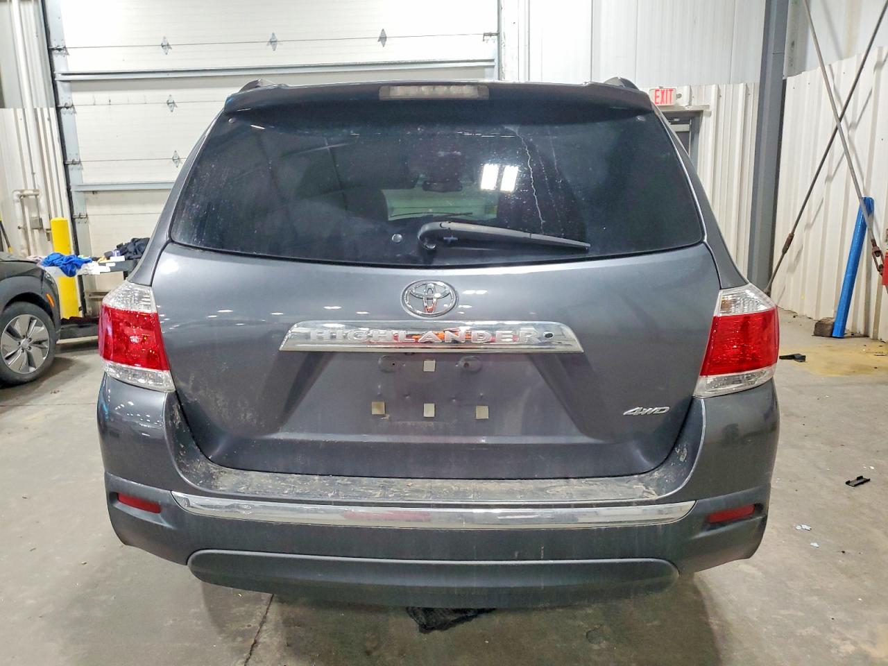 2011 TOYOTA HIGHLANDER LIMITED photo 6