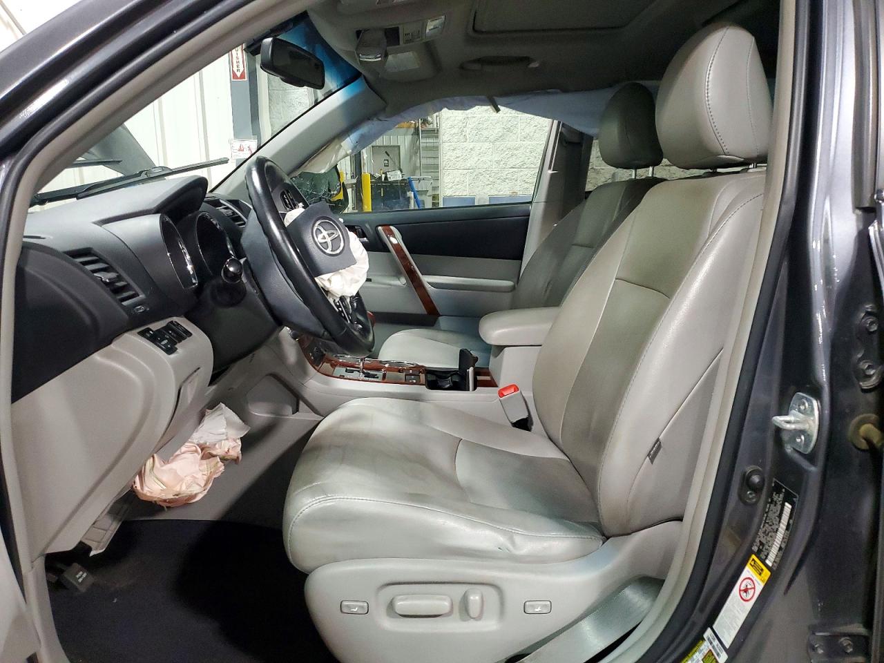2011 TOYOTA HIGHLANDER LIMITED photo 7