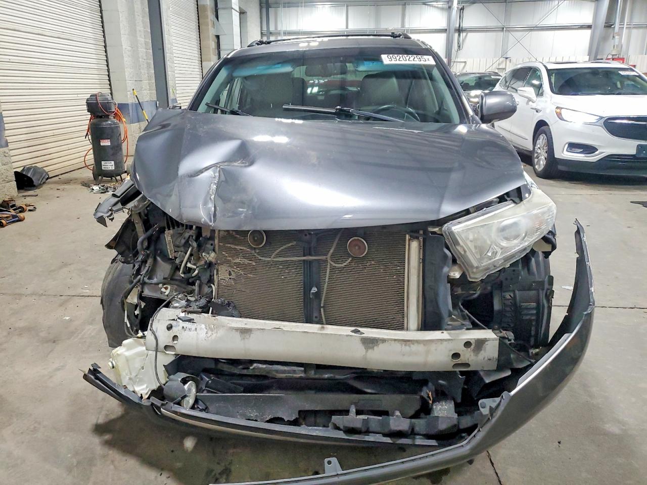 2011 TOYOTA HIGHLANDER LIMITED photo 5