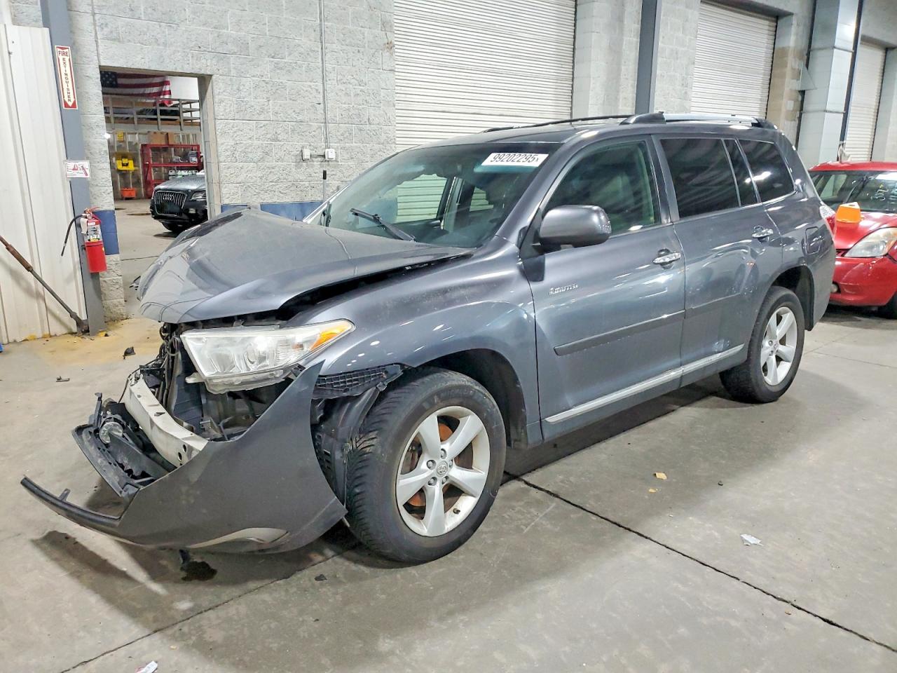 2011 TOYOTA HIGHLANDER