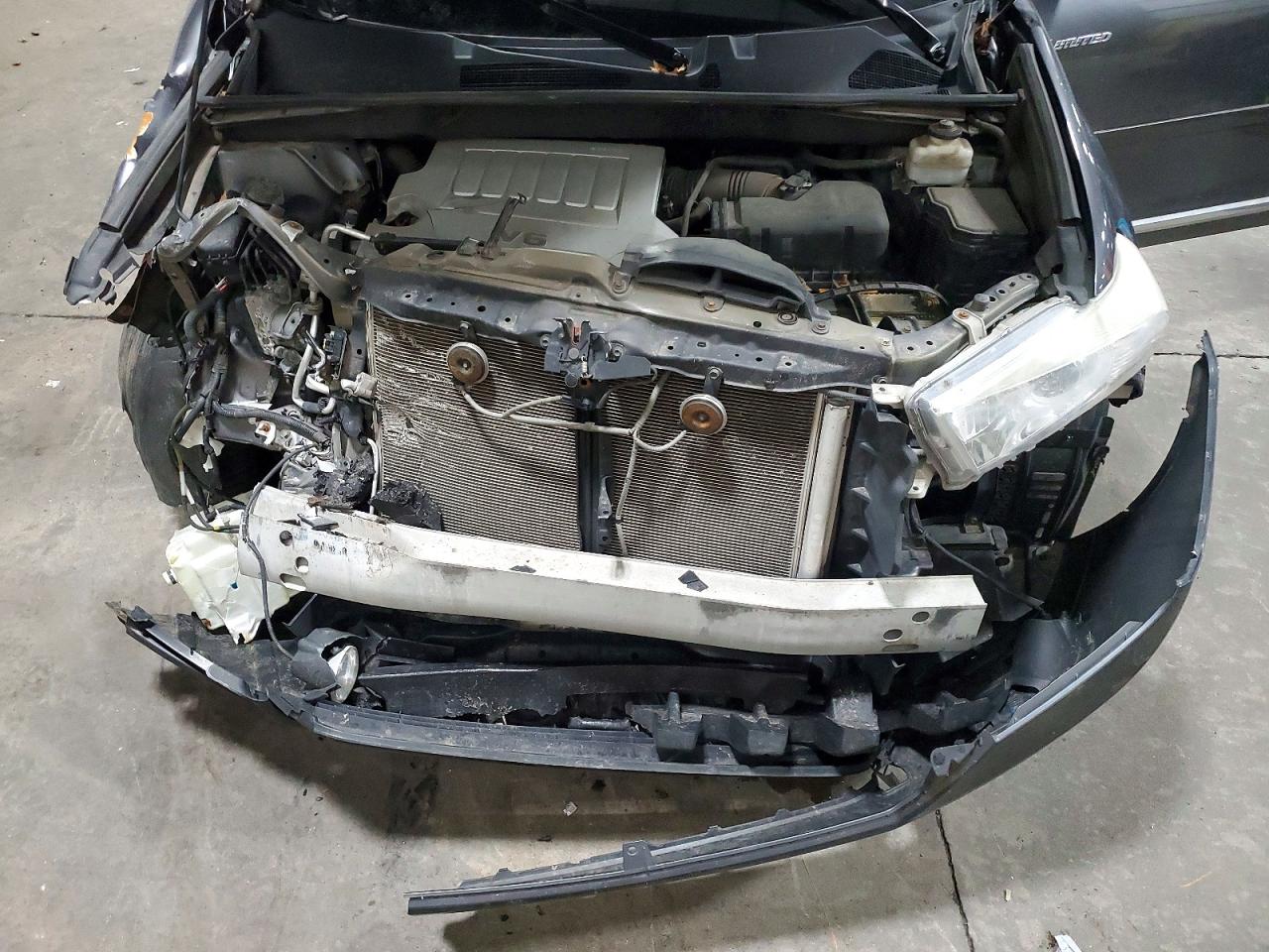 2011 TOYOTA HIGHLANDER LIMITED photo 12