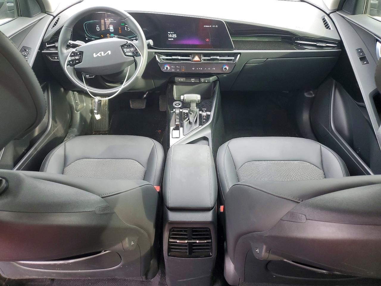 2023 KIA NIRO EX photo 8