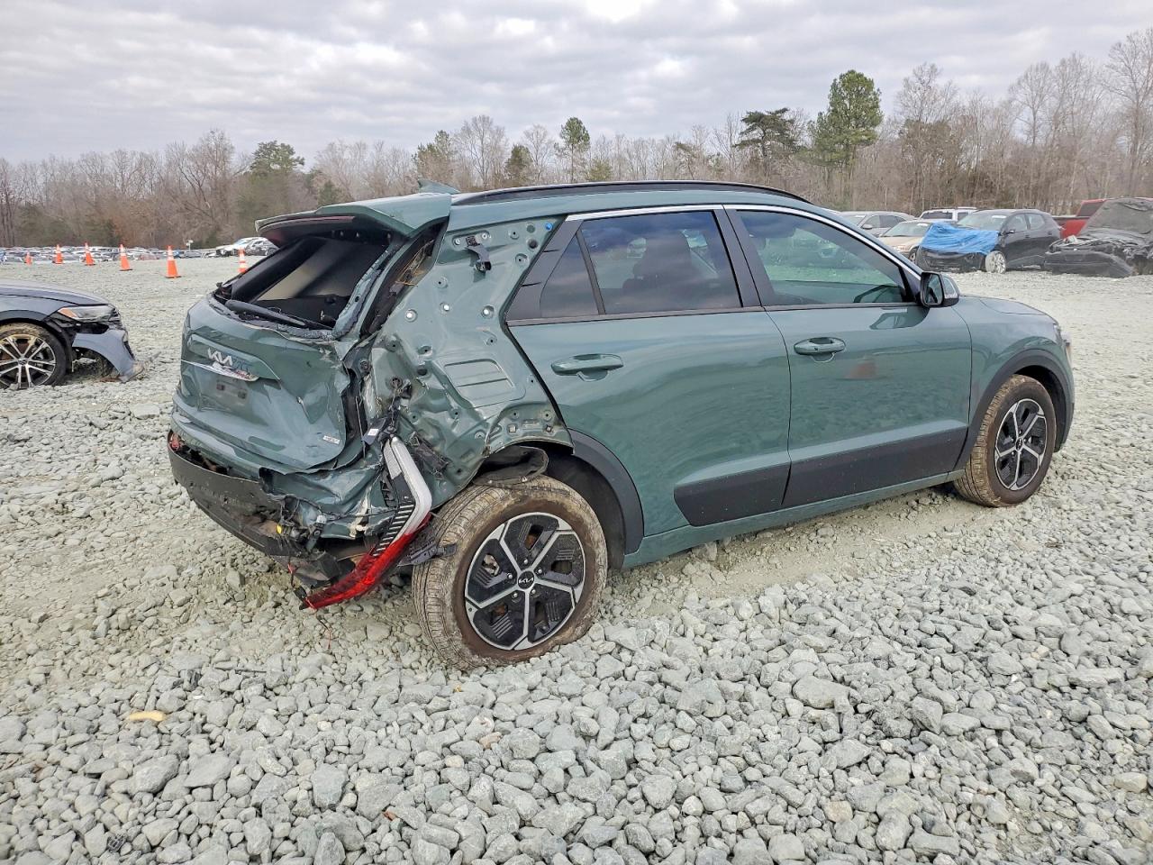 2023 KIA NIRO EX photo 3