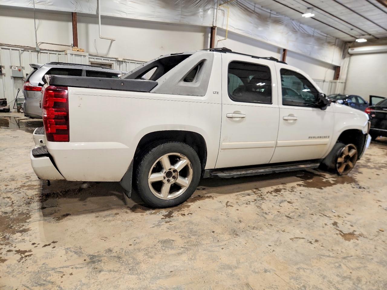 2007 CHEVROLET AVALANCHE C1500 photo 3