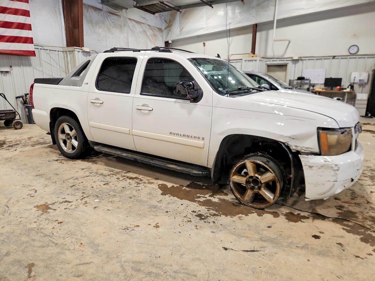2007 CHEVROLET AVALANCHE C1500 photo 4