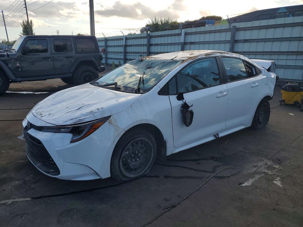 2025 TOYOTA COROLLA