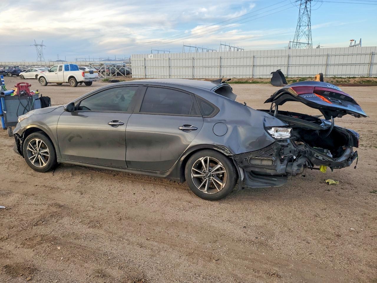2024 KIA FORTE LX photo 2