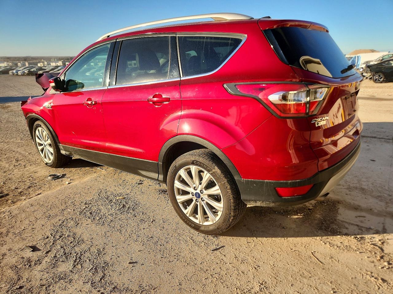 2017 FORD ESCAPE TITANIUM photo 2