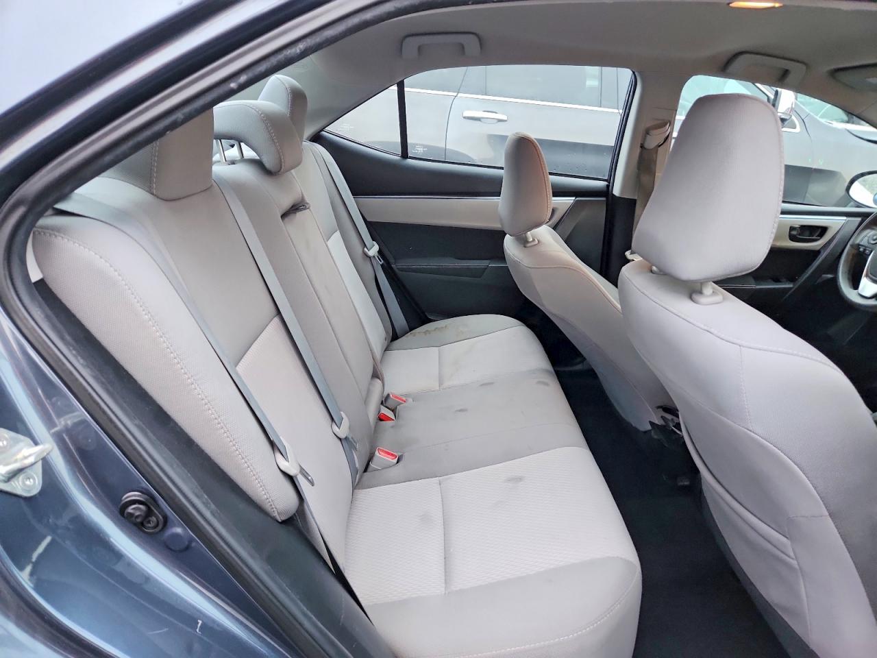 2015 TOYOTA COROLLA L photo 10