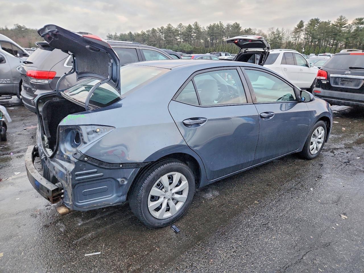 2015 TOYOTA COROLLA L photo 3