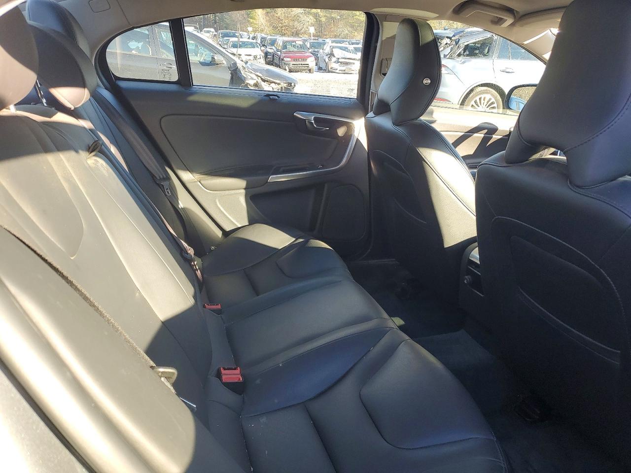 2018 VOLVO S60 INSCRIPTION photo 28