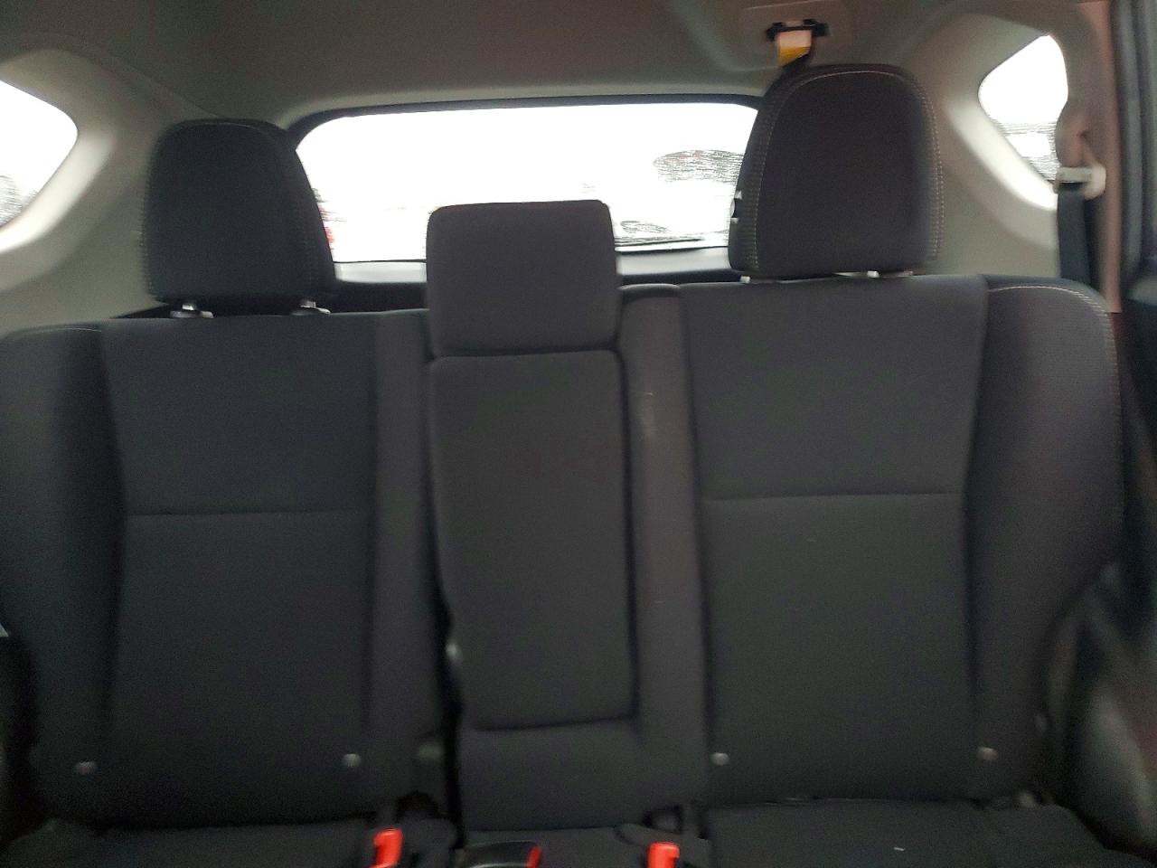 2015 TOYOTA RAV4 XLE photo 10