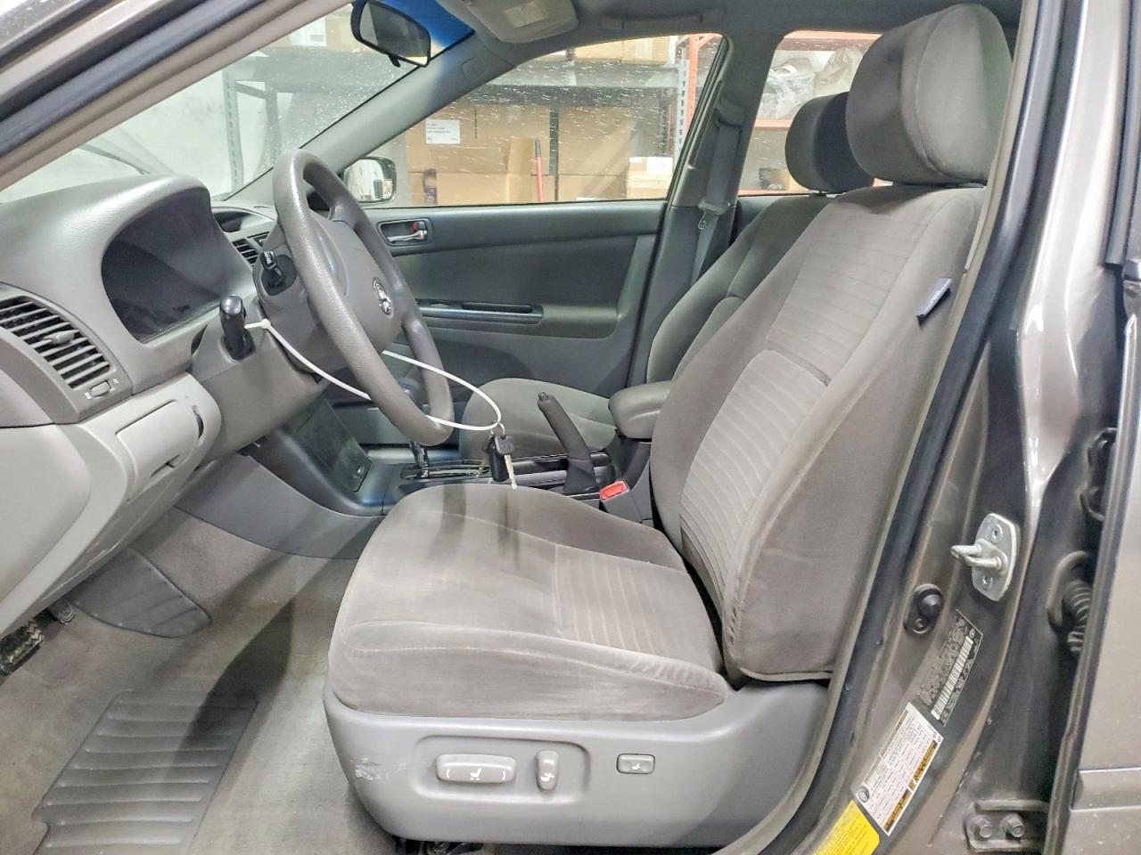 2006 TOYOTA CAMRY LE photo 7