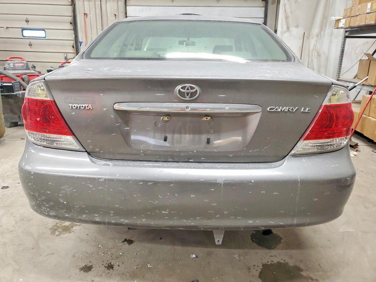 2006 TOYOTA CAMRY LE photo 6