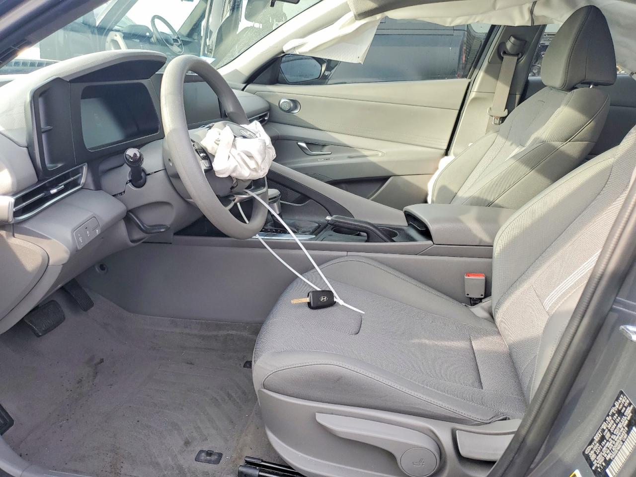 2024 HYUNDAI ELANTRA SE photo 7