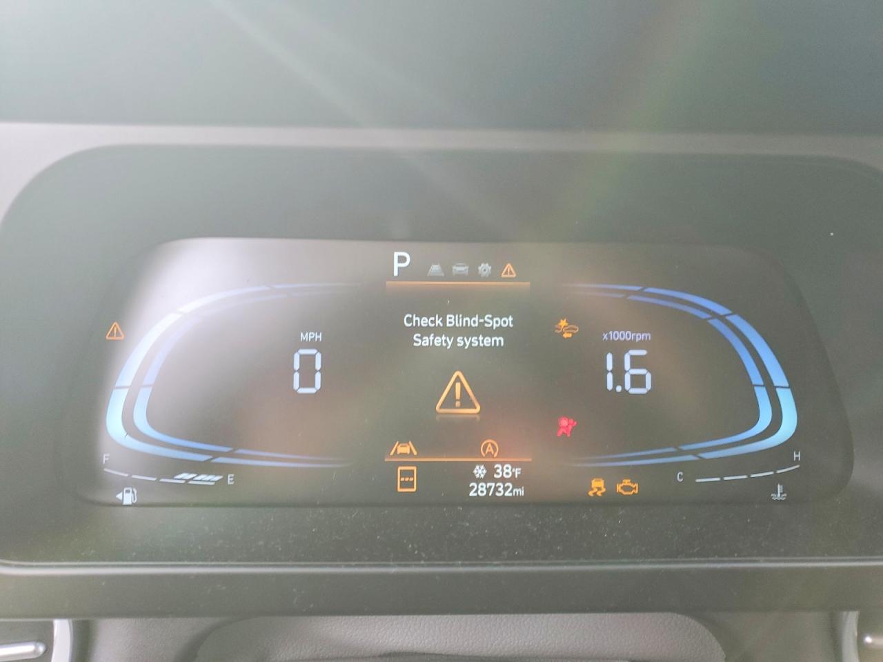 2024 HYUNDAI ELANTRA SE photo 9