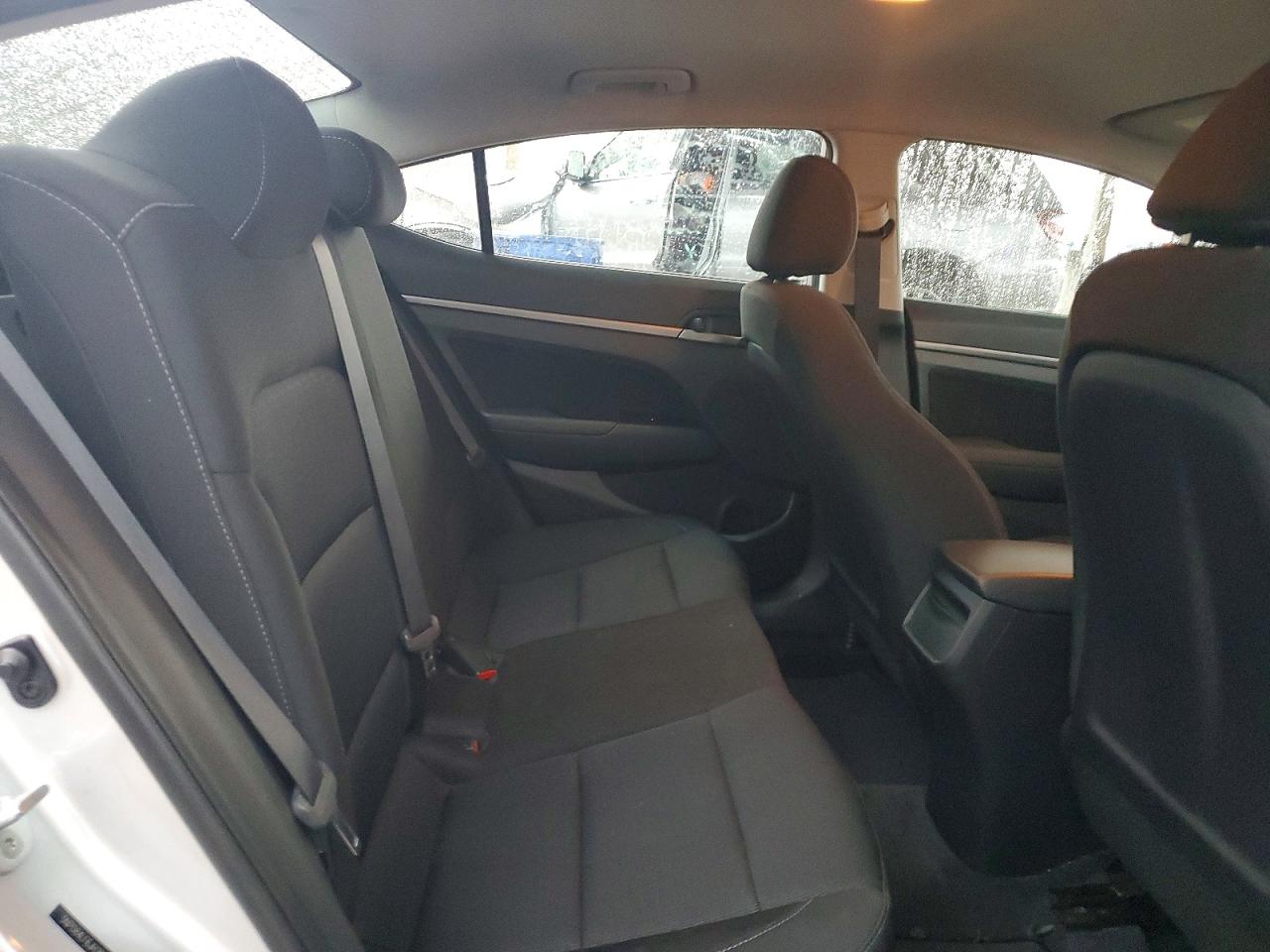2018 HYUNDAI ELANTRA SEL photo 10