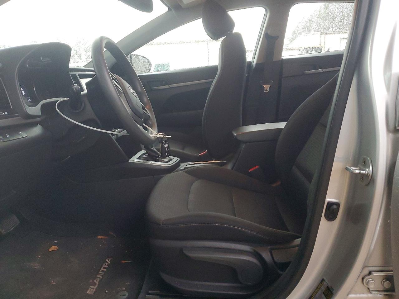 2018 HYUNDAI ELANTRA SEL photo 7