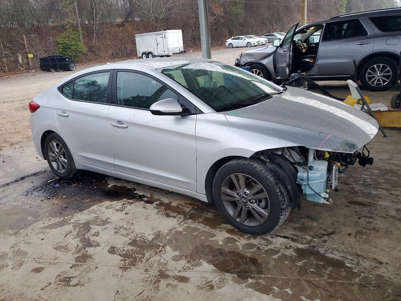 2018 HYUNDAI ELANTRA SEL photo 4