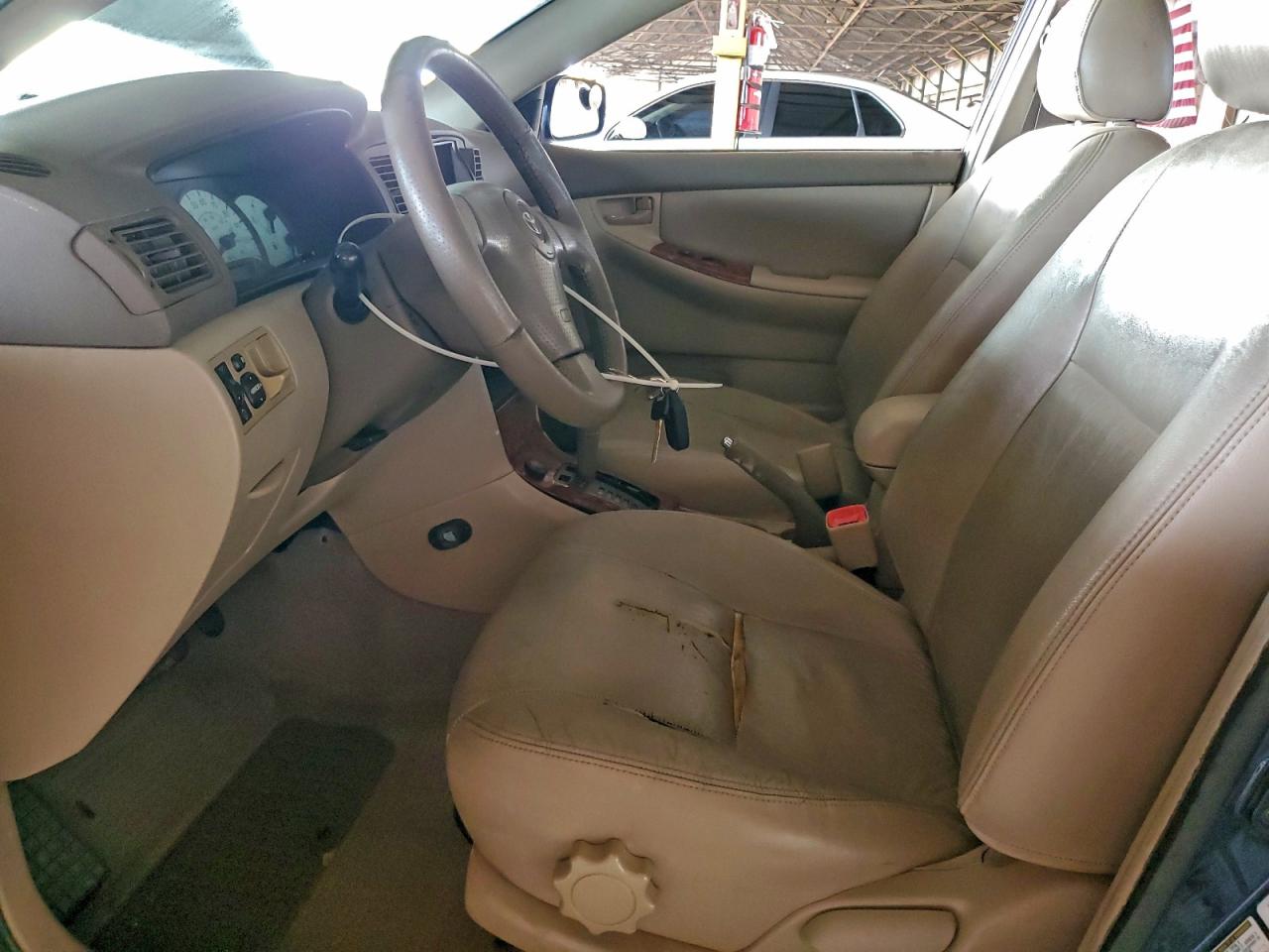 2004 TOYOTA COROLLA CE photo 7