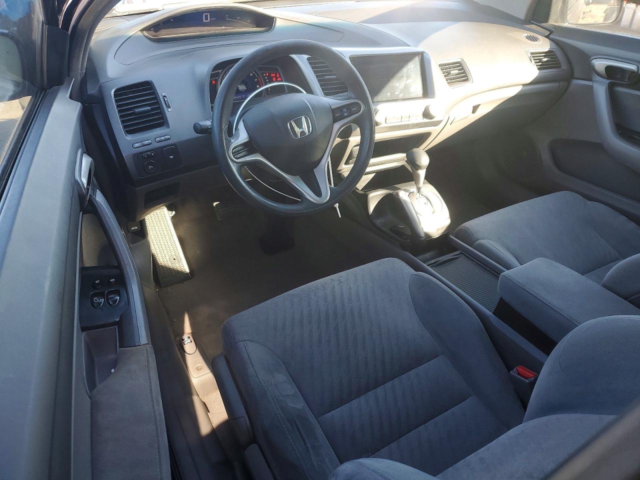 2011 HONDA CIVIC LX photo 8