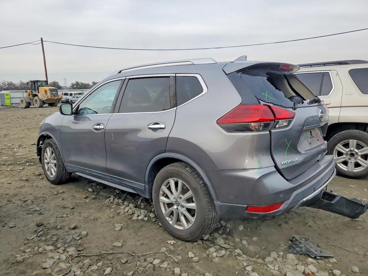2019 NISSAN ROGUE S photo 2