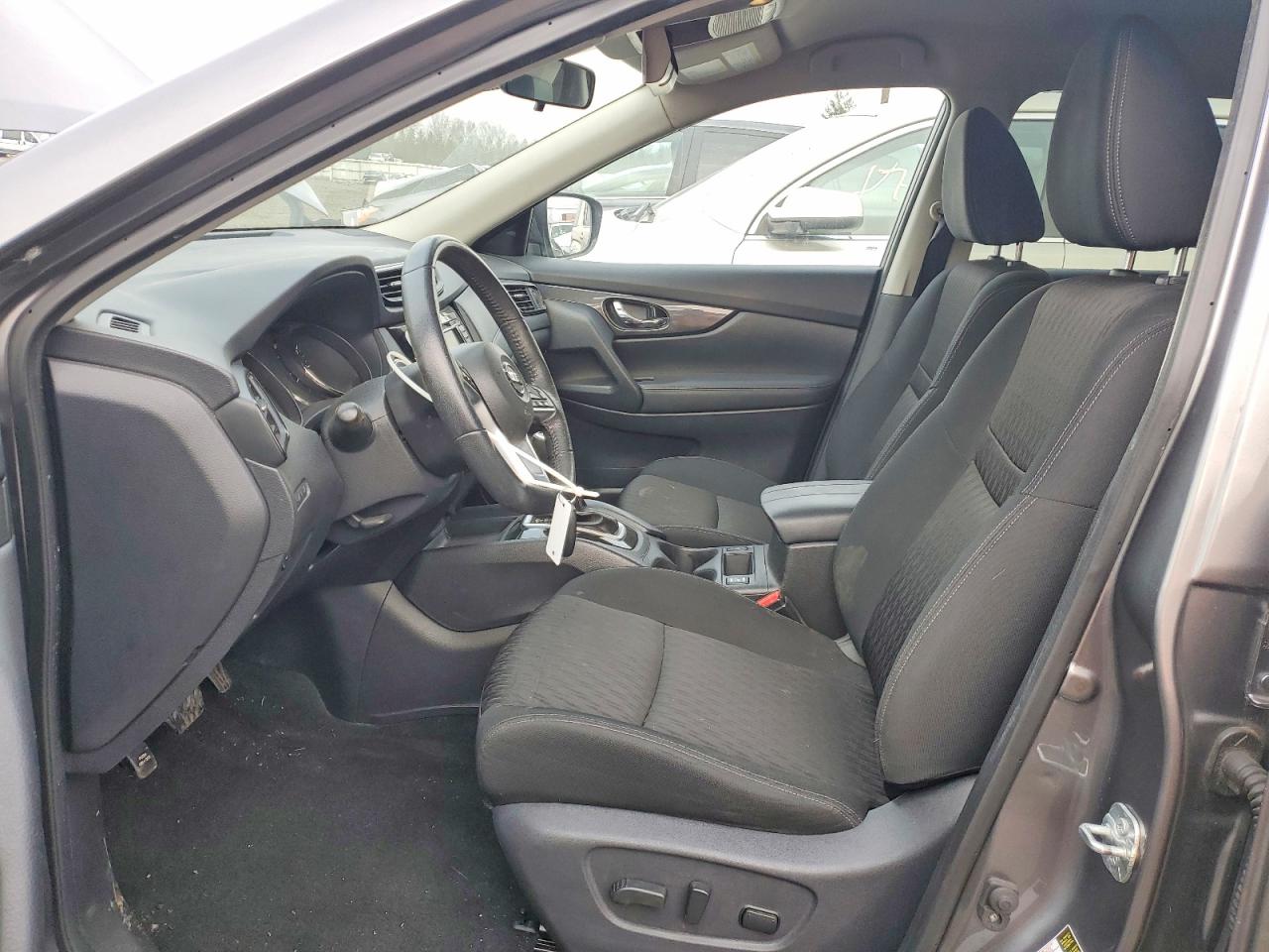 2019 NISSAN ROGUE S photo 7