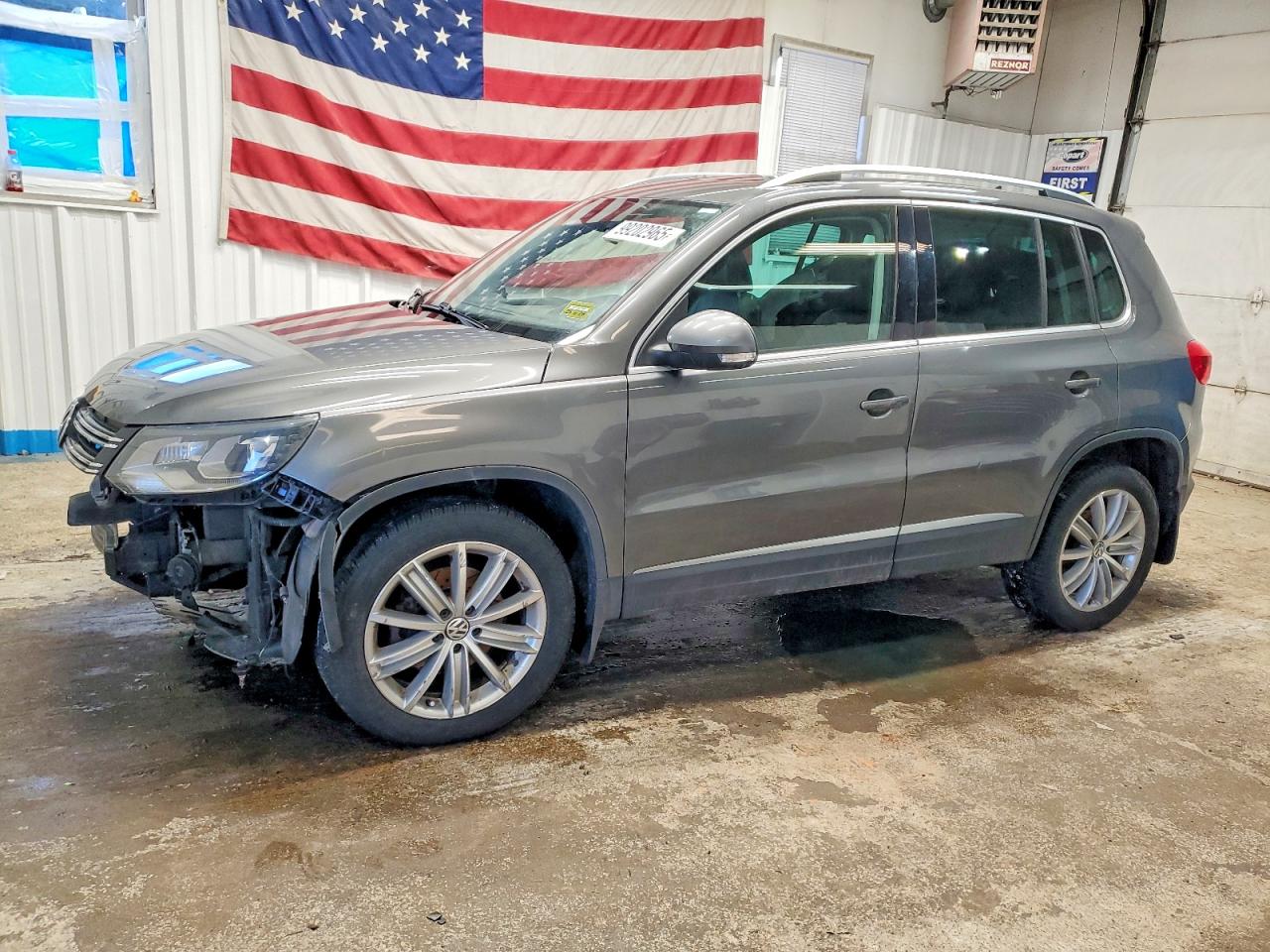 2016 VOLKSWAGEN TIGUAN