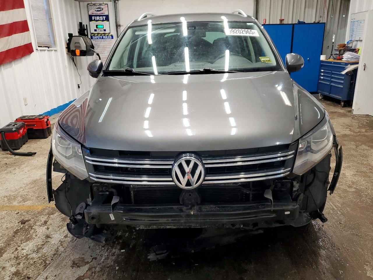 2016 VOLKSWAGEN TIGUAN S photo 5