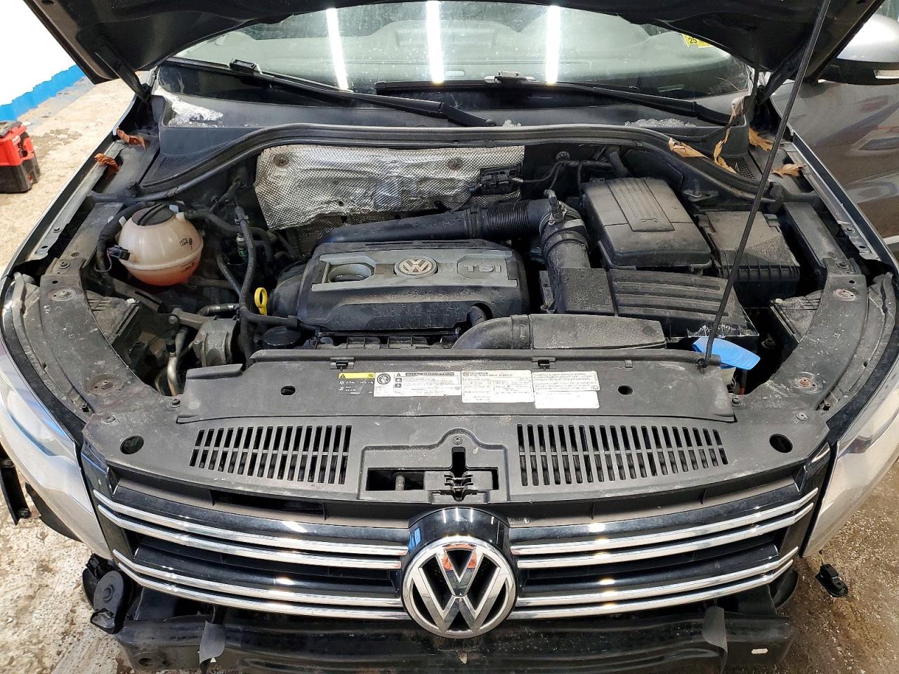 2016 VOLKSWAGEN TIGUAN S photo 12