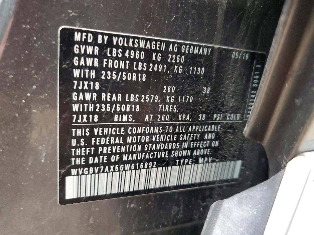 2016 VOLKSWAGEN TIGUAN S photo 14