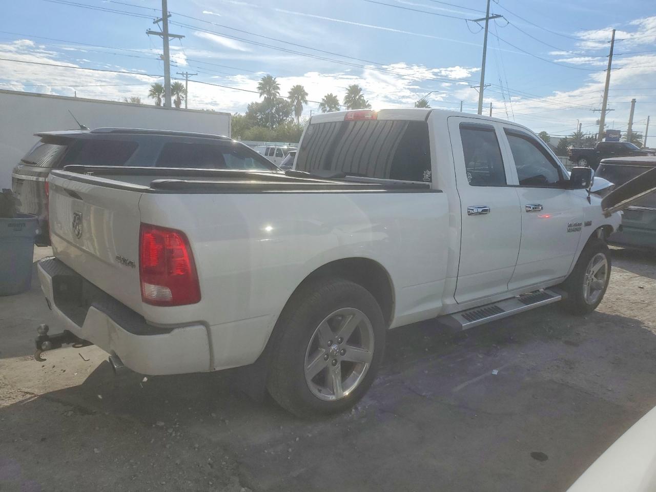 2016 RAM 1500 ST photo 3