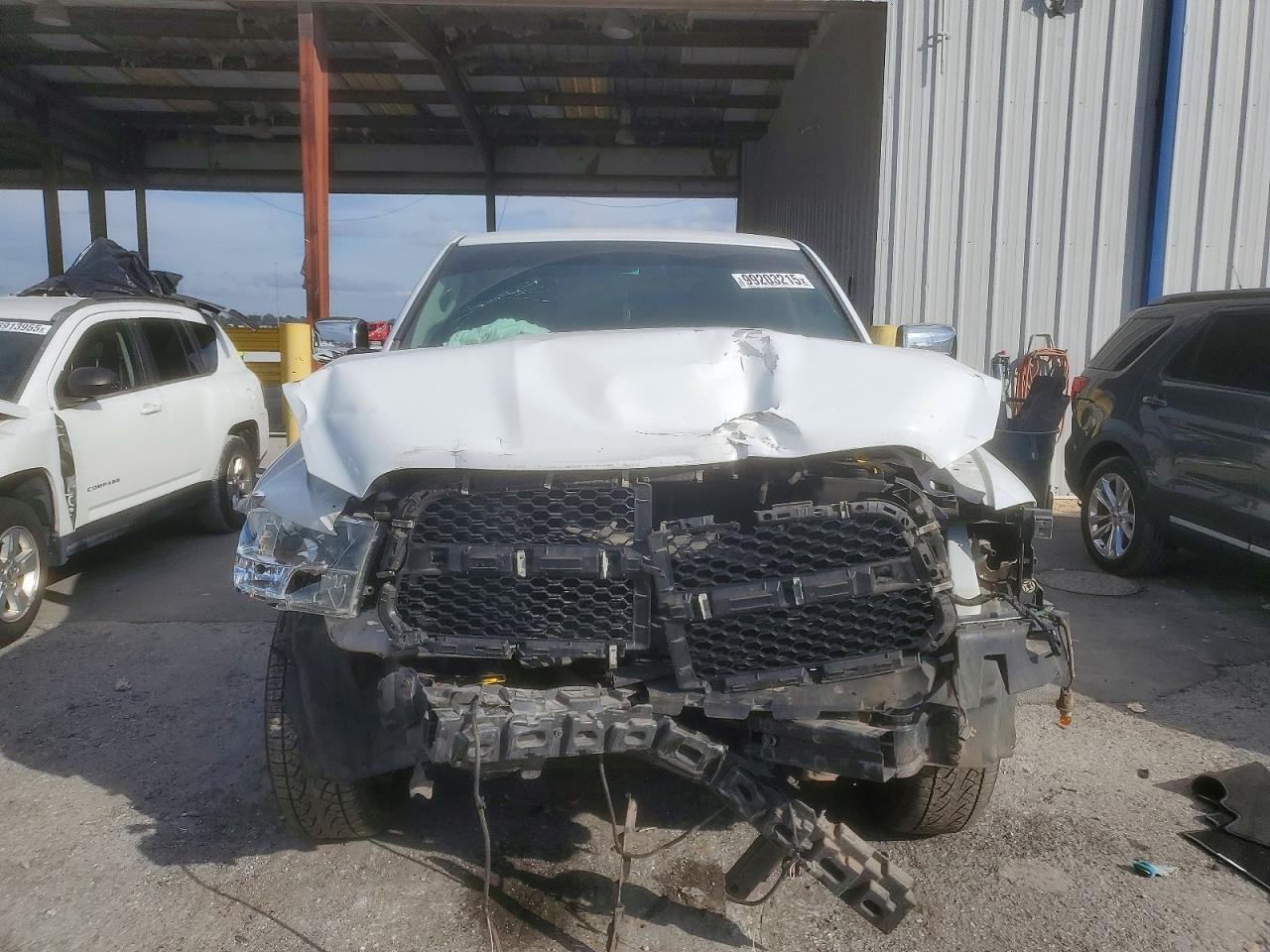 2016 RAM 1500 ST photo 5
