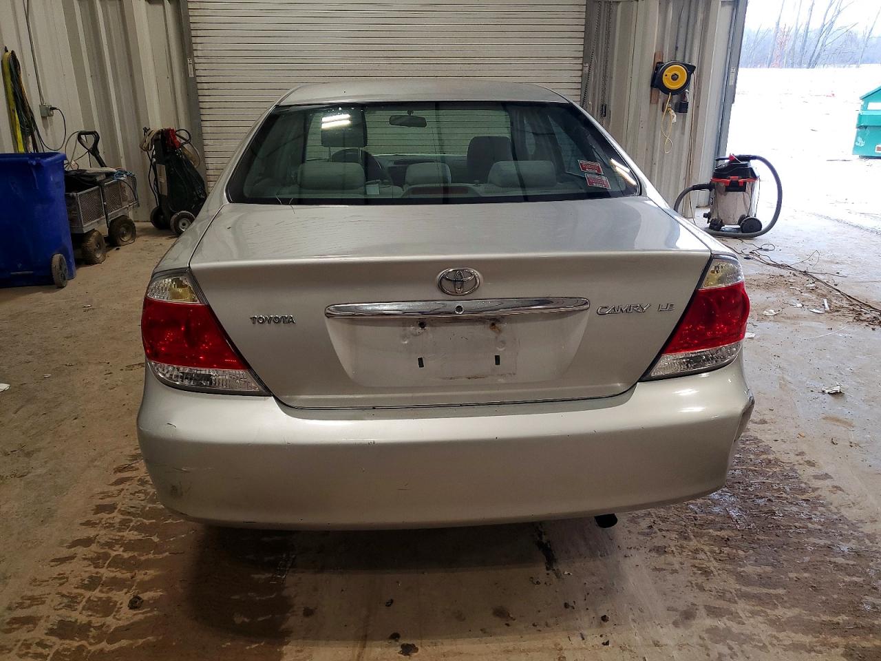 2006 TOYOTA CAMRY LE photo 6