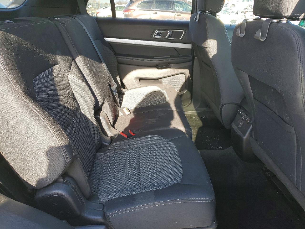 2017 FORD EXPLORER XLT photo 11