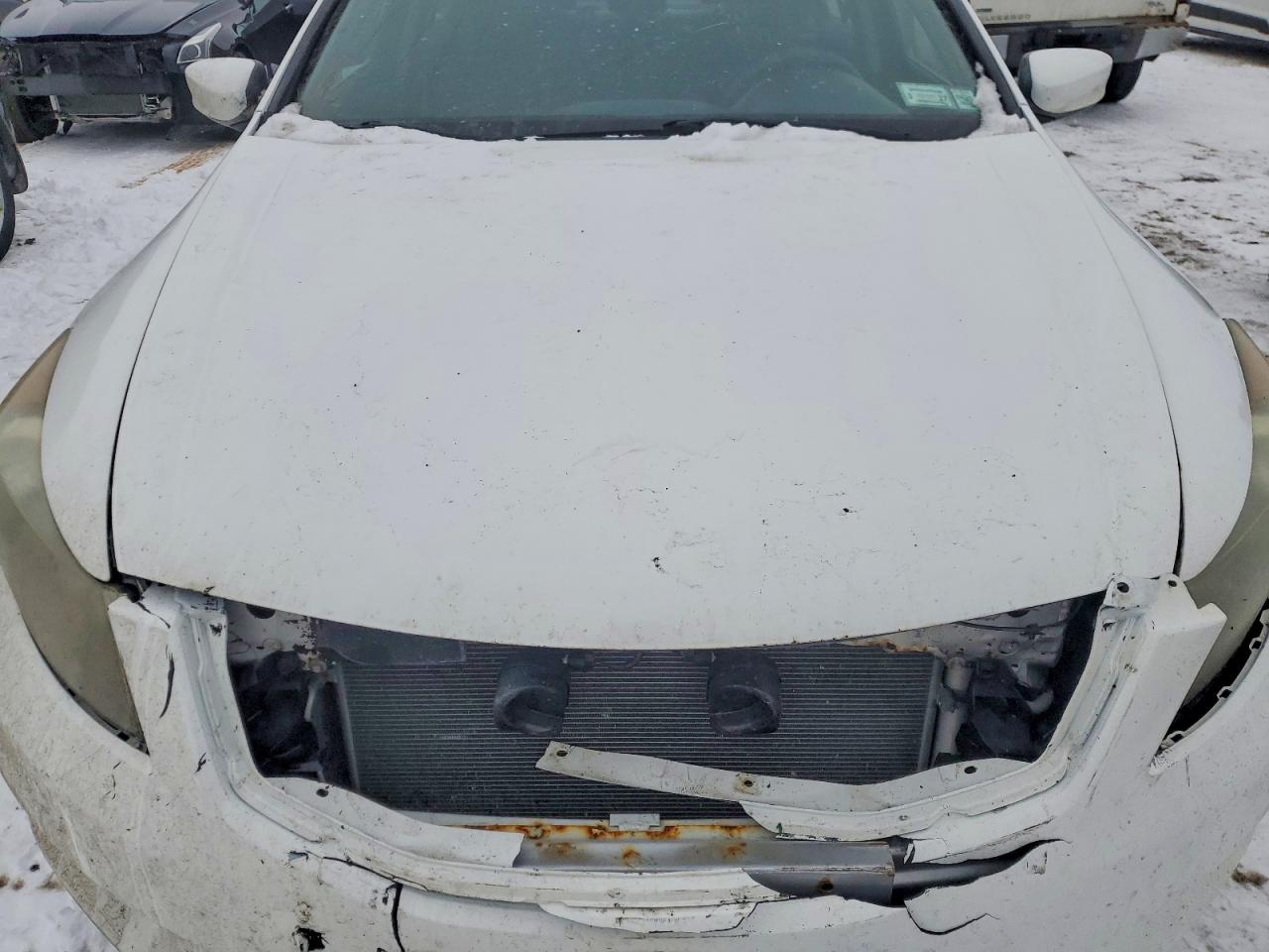 2011 HONDA ACCORD LX photo 11