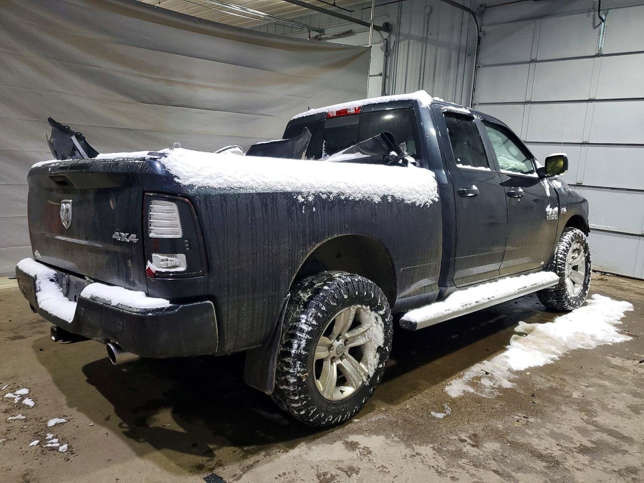 2013 RAM 1500 SPORT photo 3