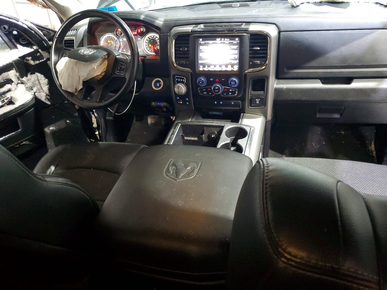 2013 RAM 1500 SPORT photo 8