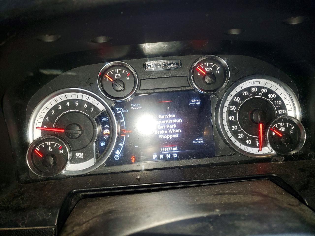 2013 RAM 1500 SPORT photo 9