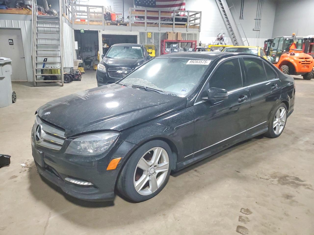 2011 MERCEDES-BENZ C