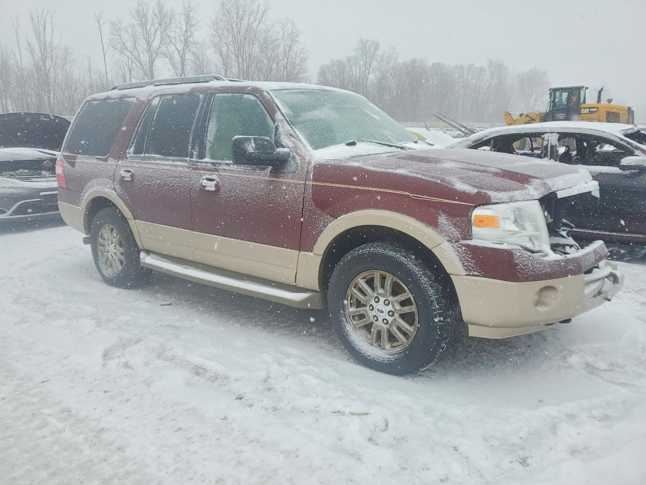 2013 FORD EXPEDITION XLT photo 4