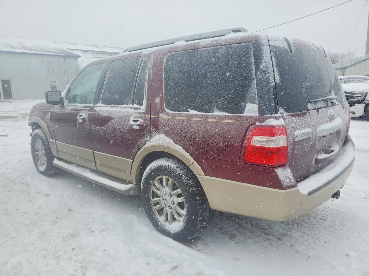 2013 FORD EXPEDITION XLT photo 2