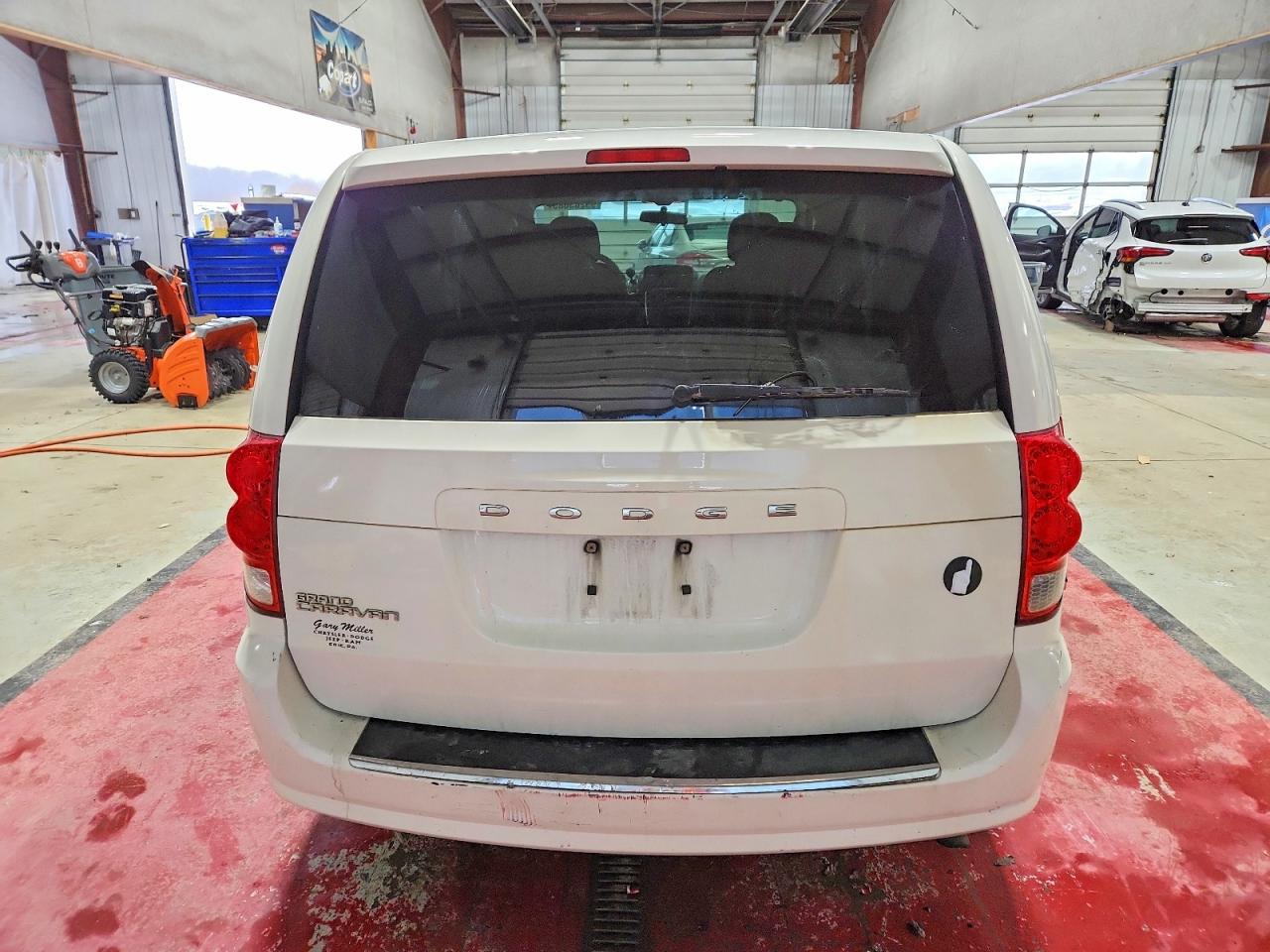 2012 DODGE GRAND CARAVAN SE photo 6