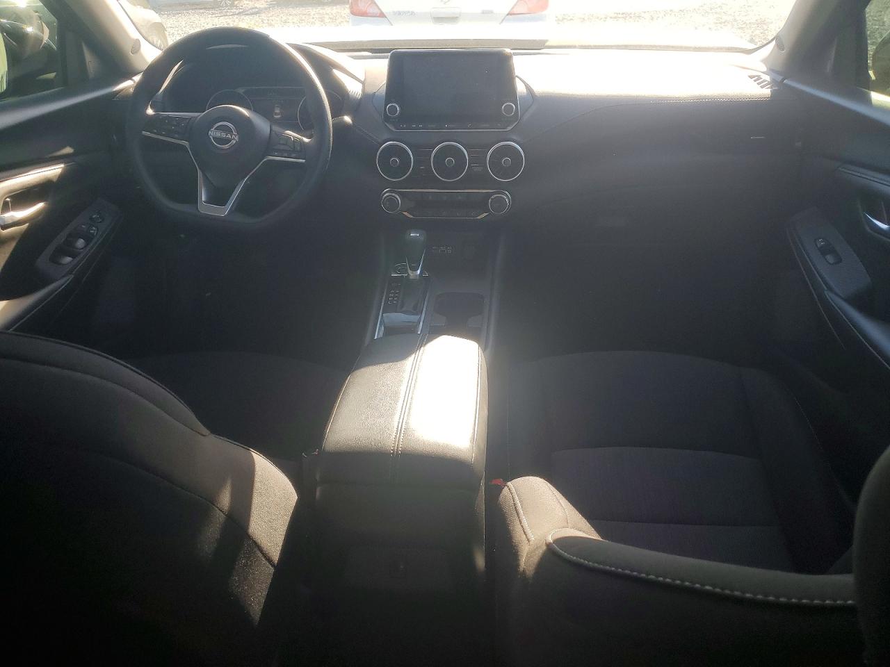 2024 NISSAN SENTRA SV photo 8
