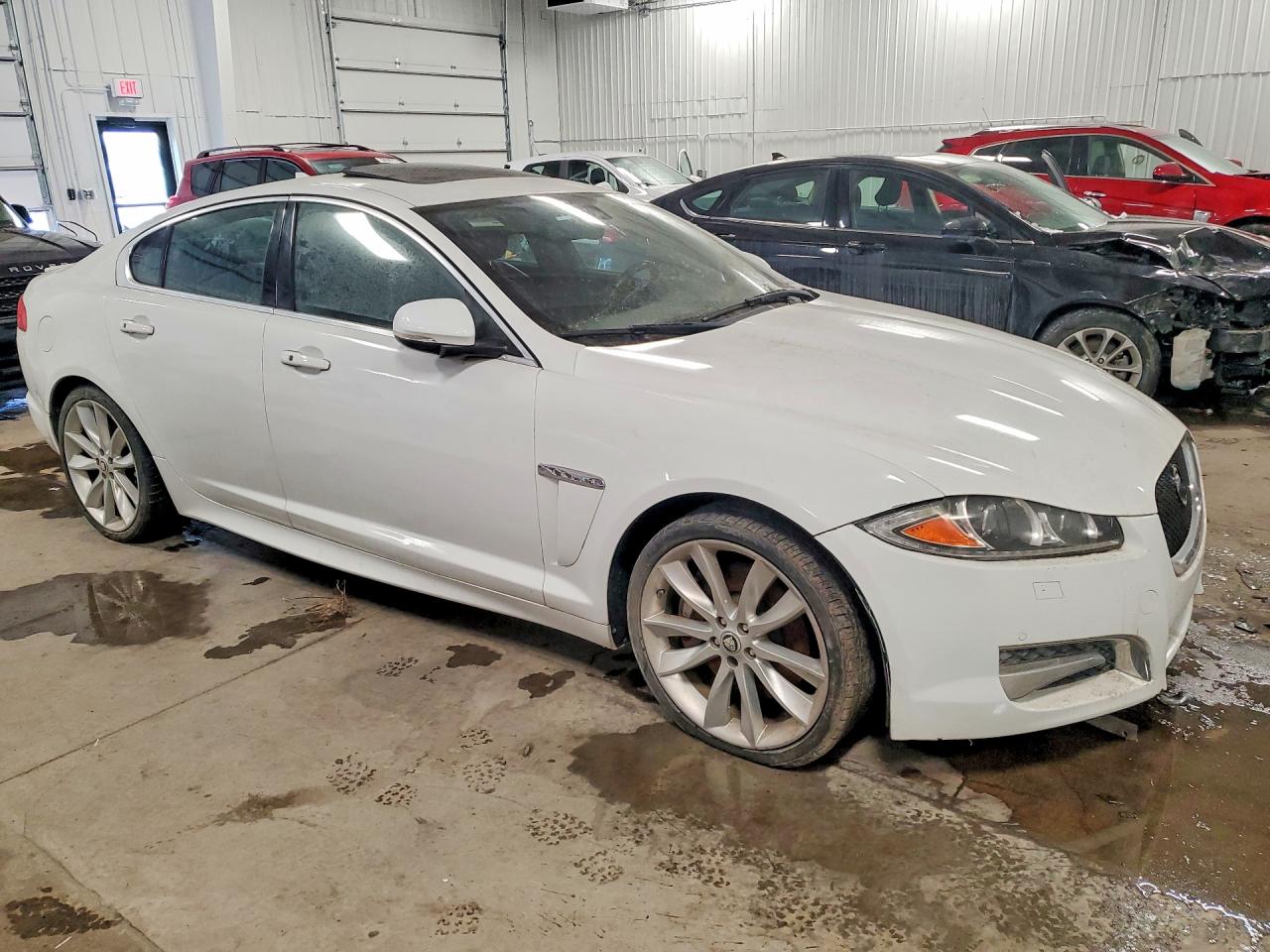 2013 JAGUAR XF photo 4