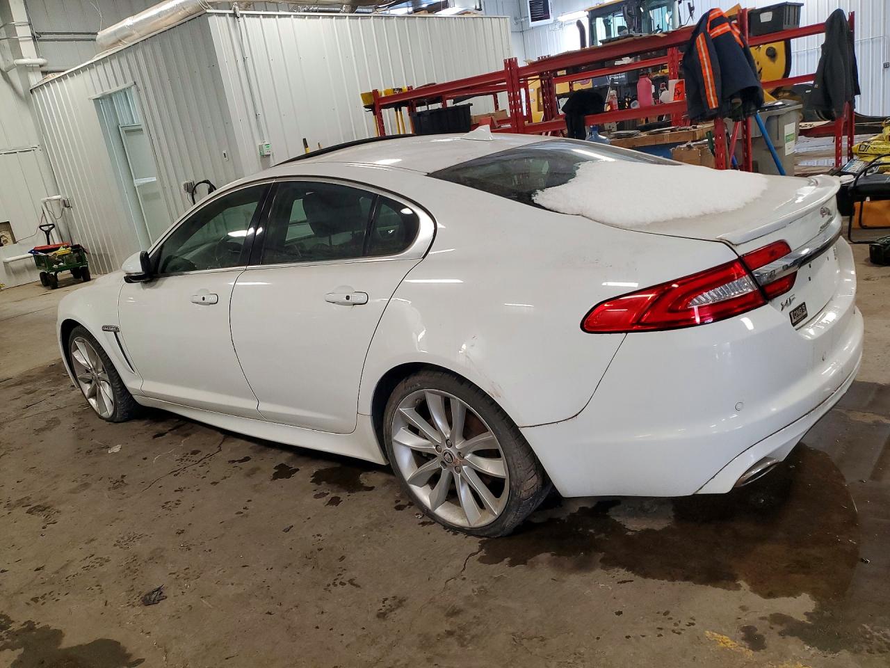 2013 JAGUAR XF photo 2