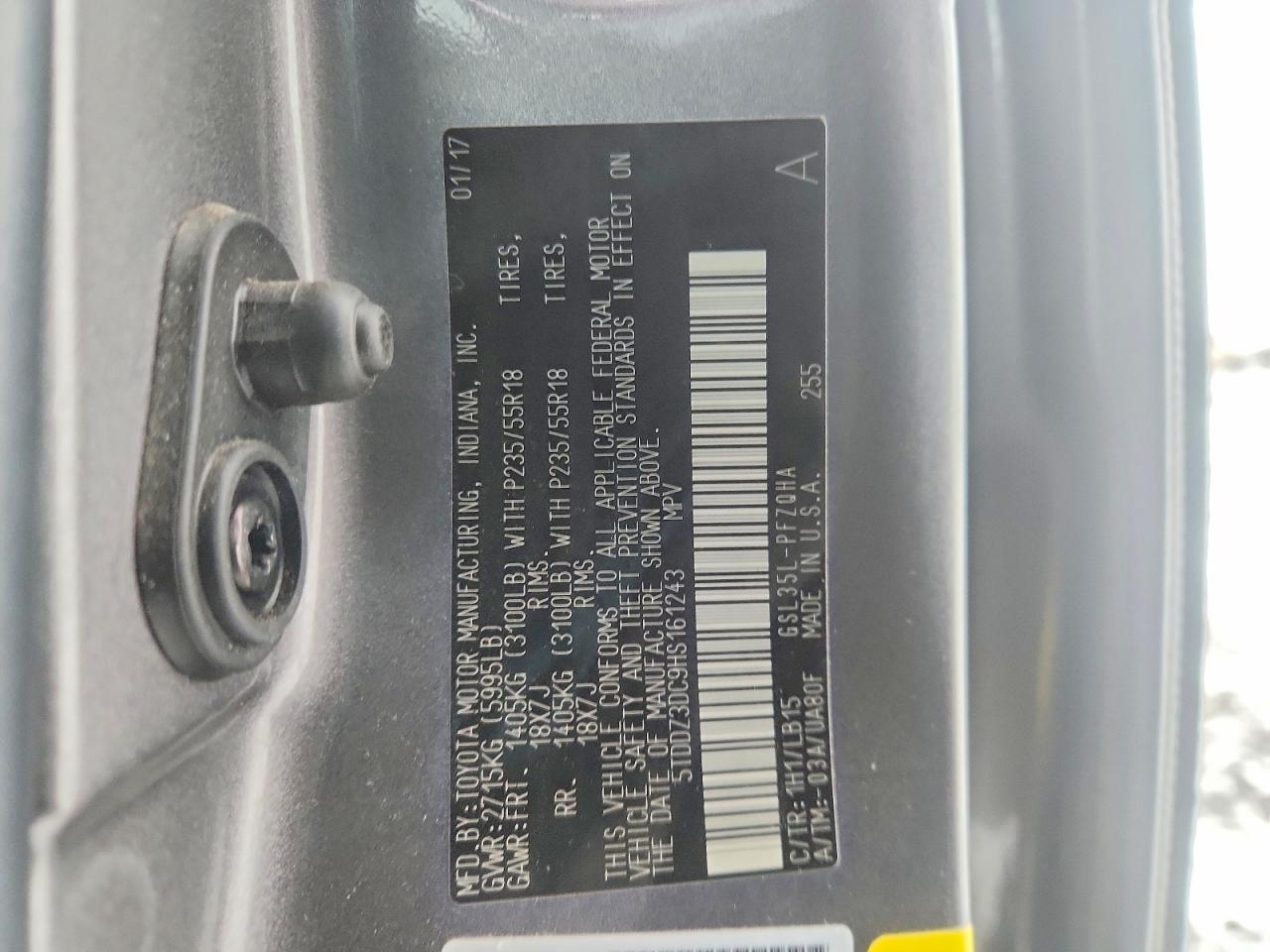 2017 TOYOTA SIENNA XLE photo 13